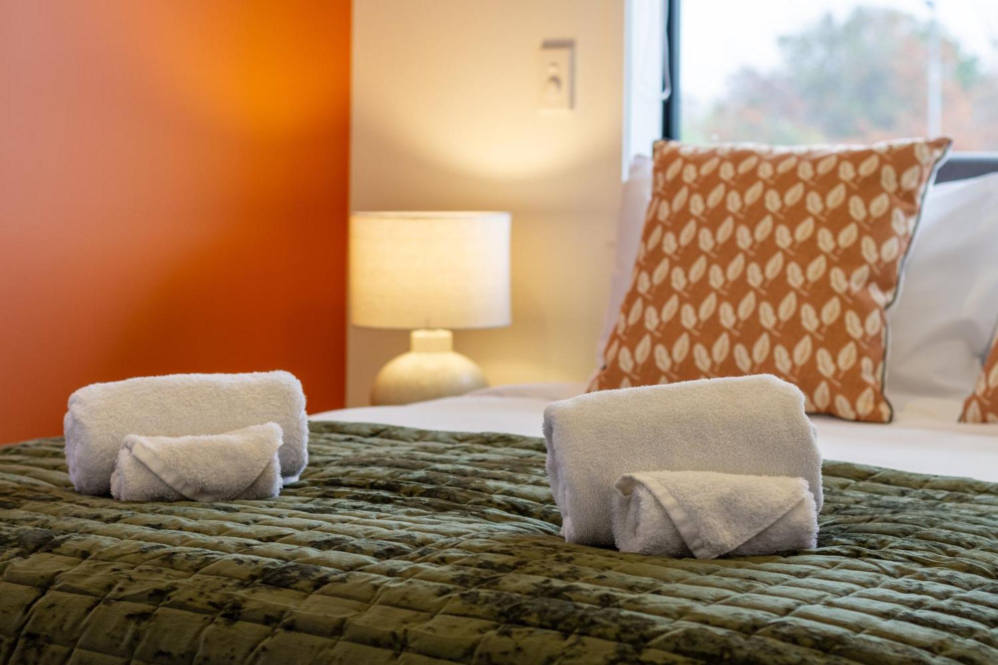 Serene Living 2 Bed With Carpark Christchurch Exteriér fotografie