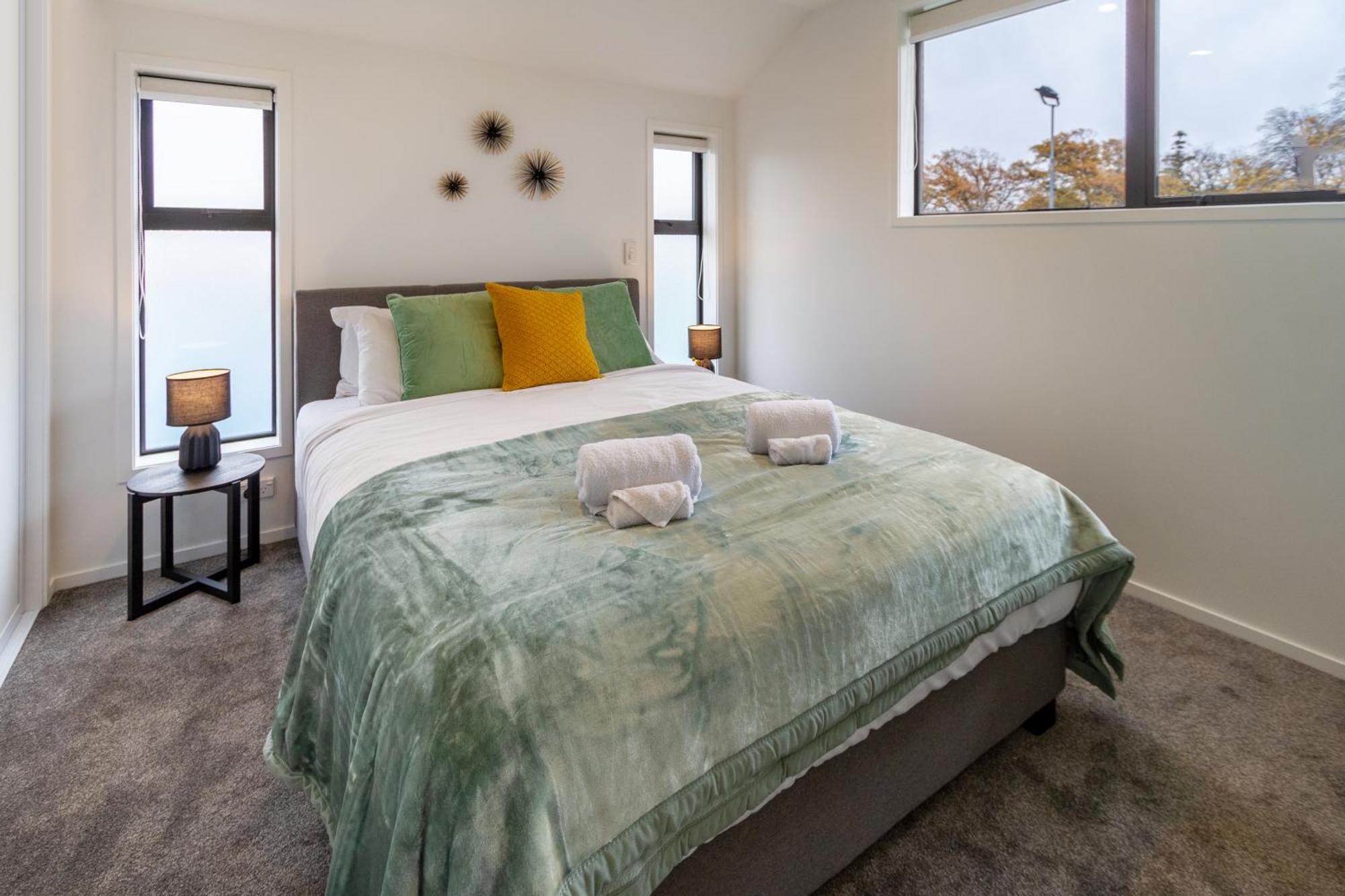 Serene Living 2 Bed With Carpark Christchurch Exteriér fotografie